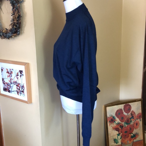 Vintage CLUB ROOM Sz Small MED
100% Extra Fine Merino Wool
Deep Navy HONG KONG - Picture 8 of 12